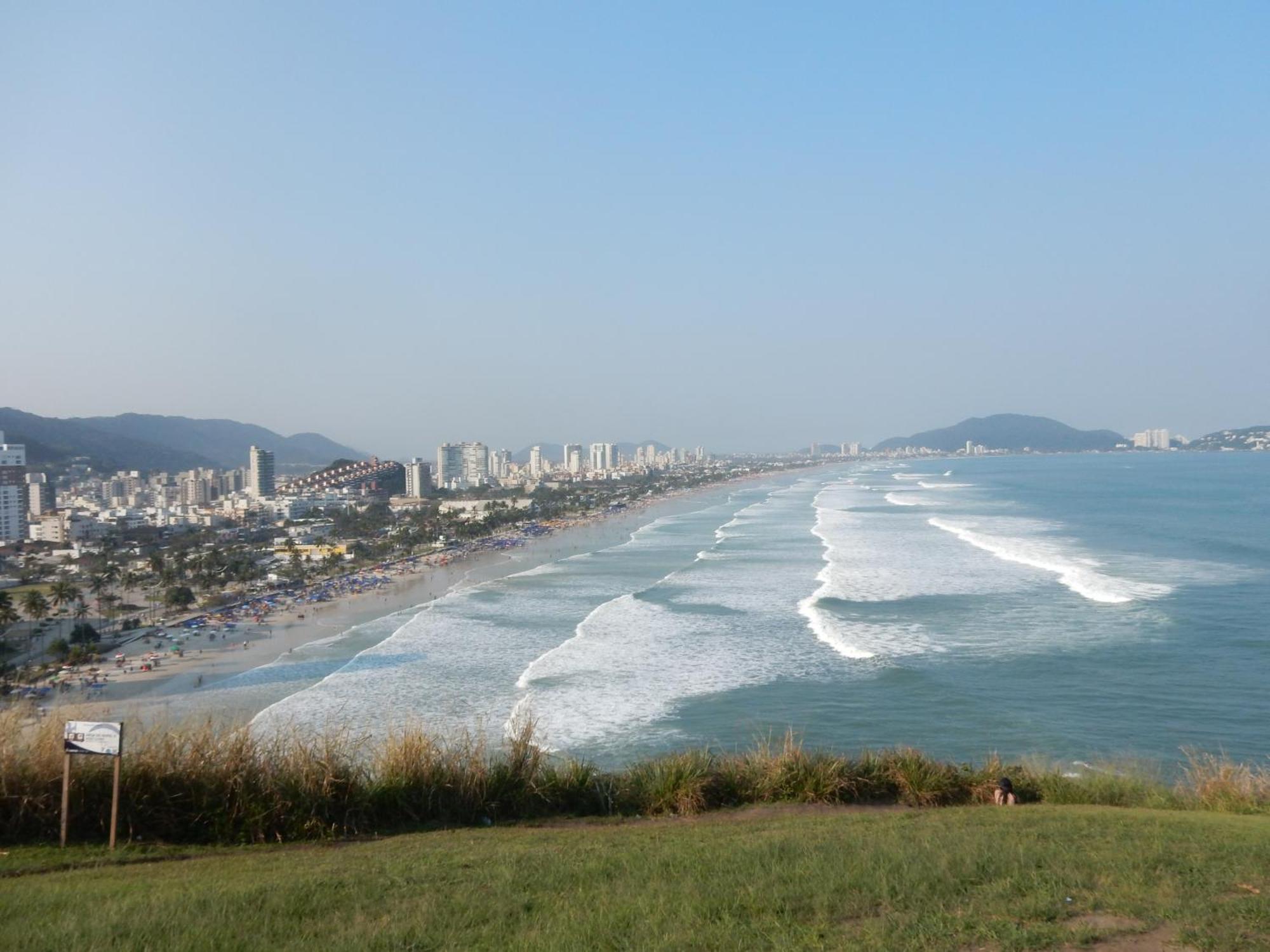 Casa Sete Enseada Ar Cond Suite E Estacionamento Gratis E Uma Otima Localizacao Na Enseada Guaruja Ngoại thất bức ảnh