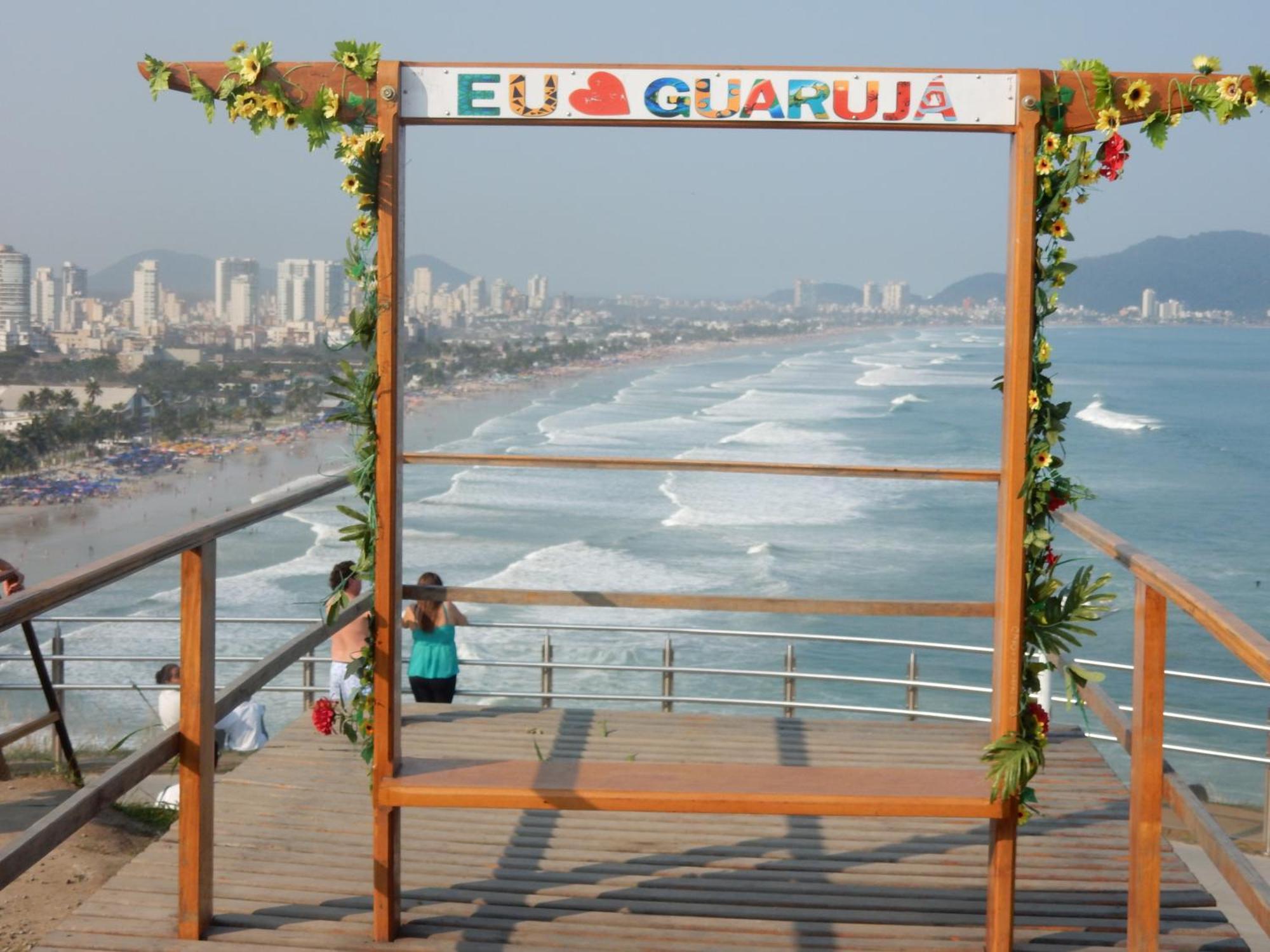 Casa Sete Enseada Ar Cond Suite E Estacionamento Gratis E Uma Otima Localizacao Na Enseada Guaruja Ngoại thất bức ảnh